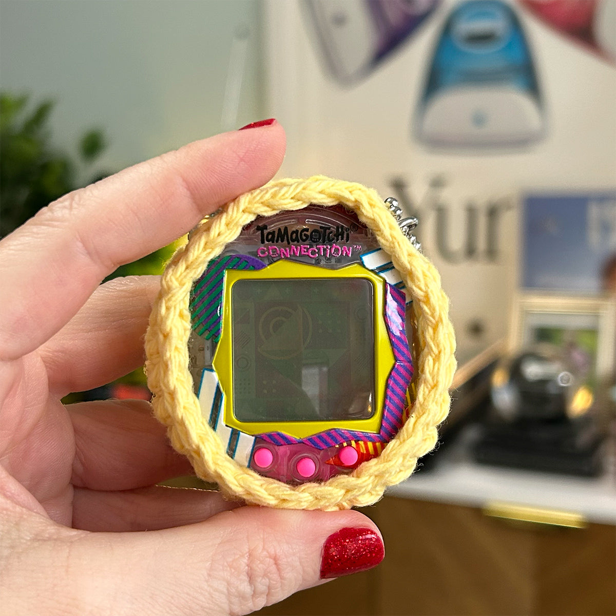 Tamagotchi Connection CASE ✩ Yellow