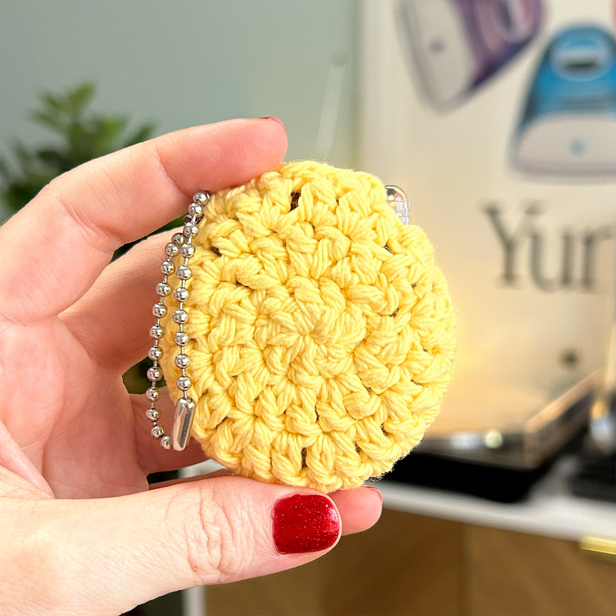 Tamagotchi Connection CASE ✩ Yellow