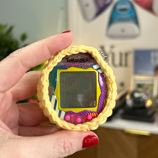 Tamagotchi Connection CASE ✩ Yellow